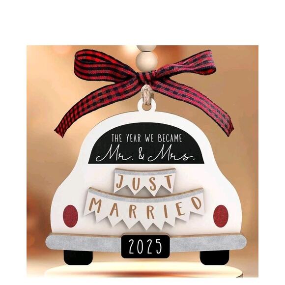 Christmas Ornaments Bridal Shower Wedding Gifts for Couples 2025 just married - Picture 1 of 6